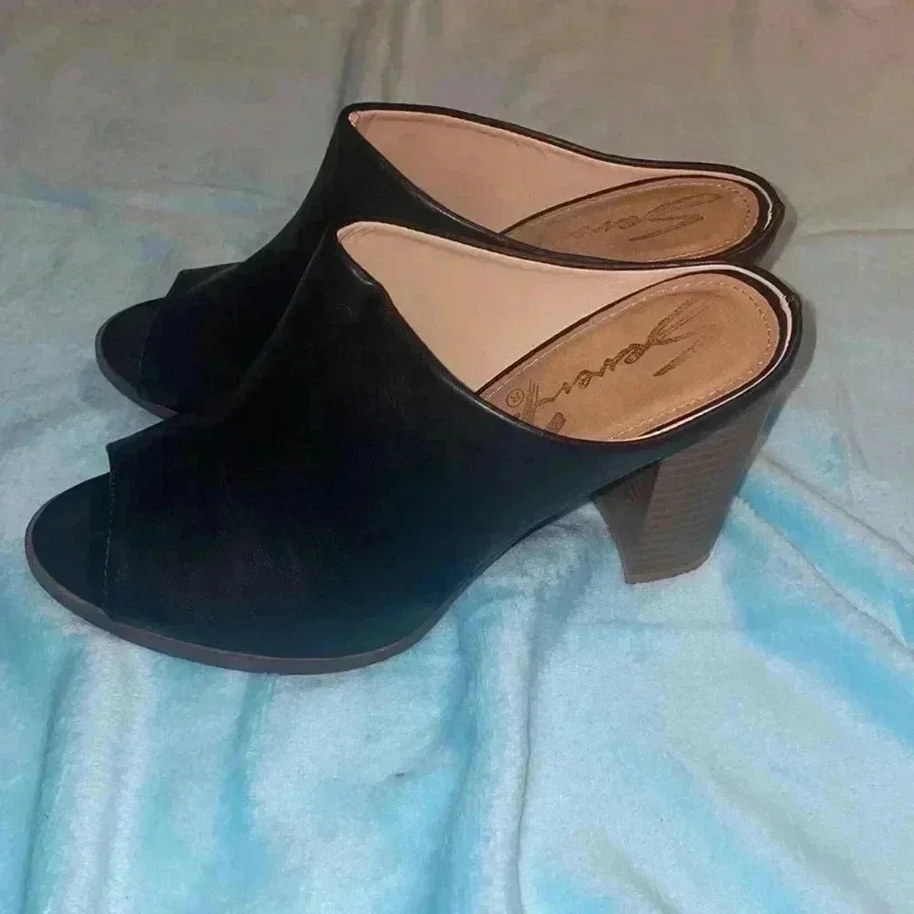 Seven Heels
